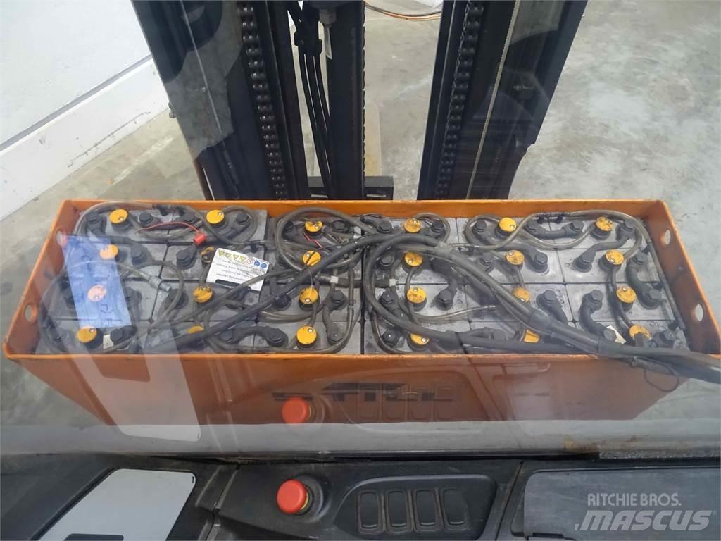 Still FM-X17 Reachtruck