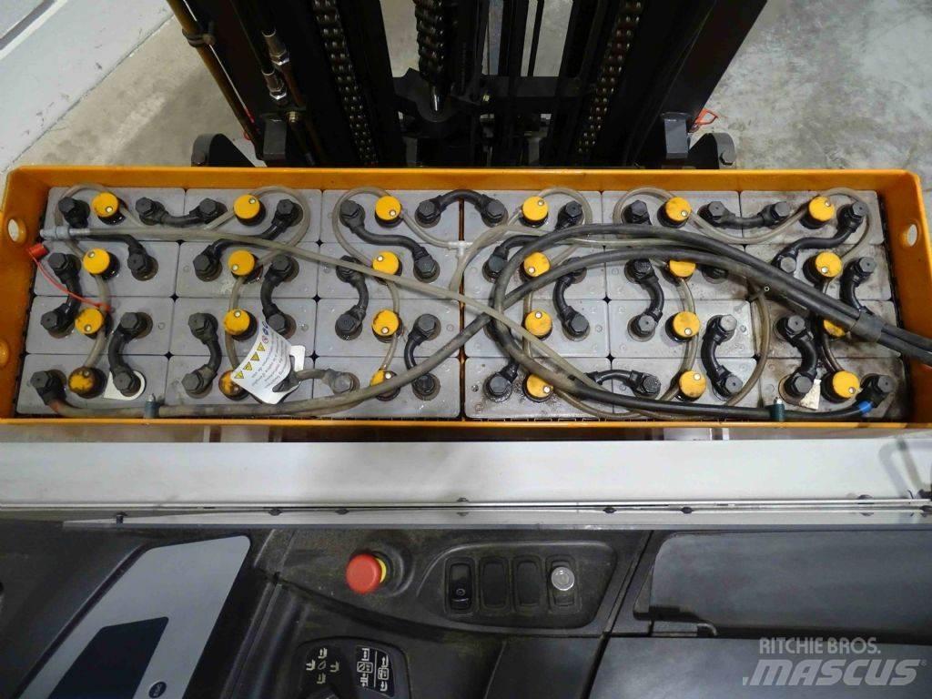Still FM-X17 Reachtruck
