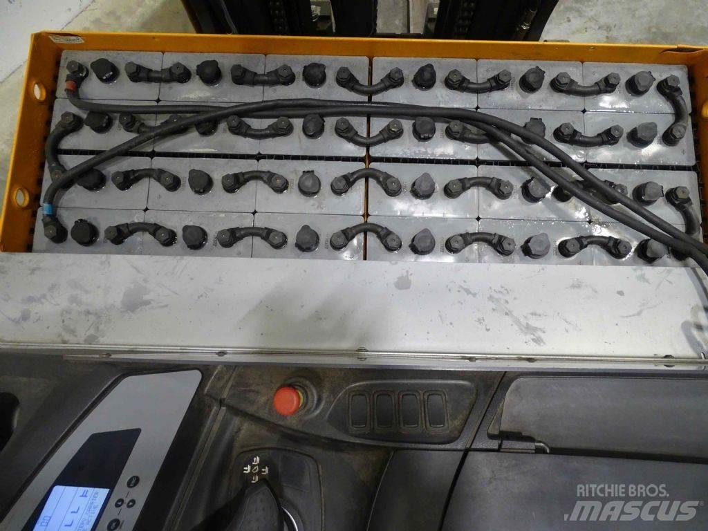 Still FM-X17 Reachtruck