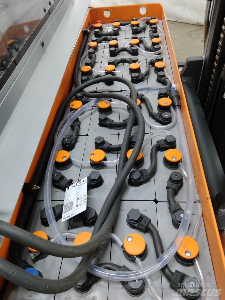 Still FM-X17 Reachtruck