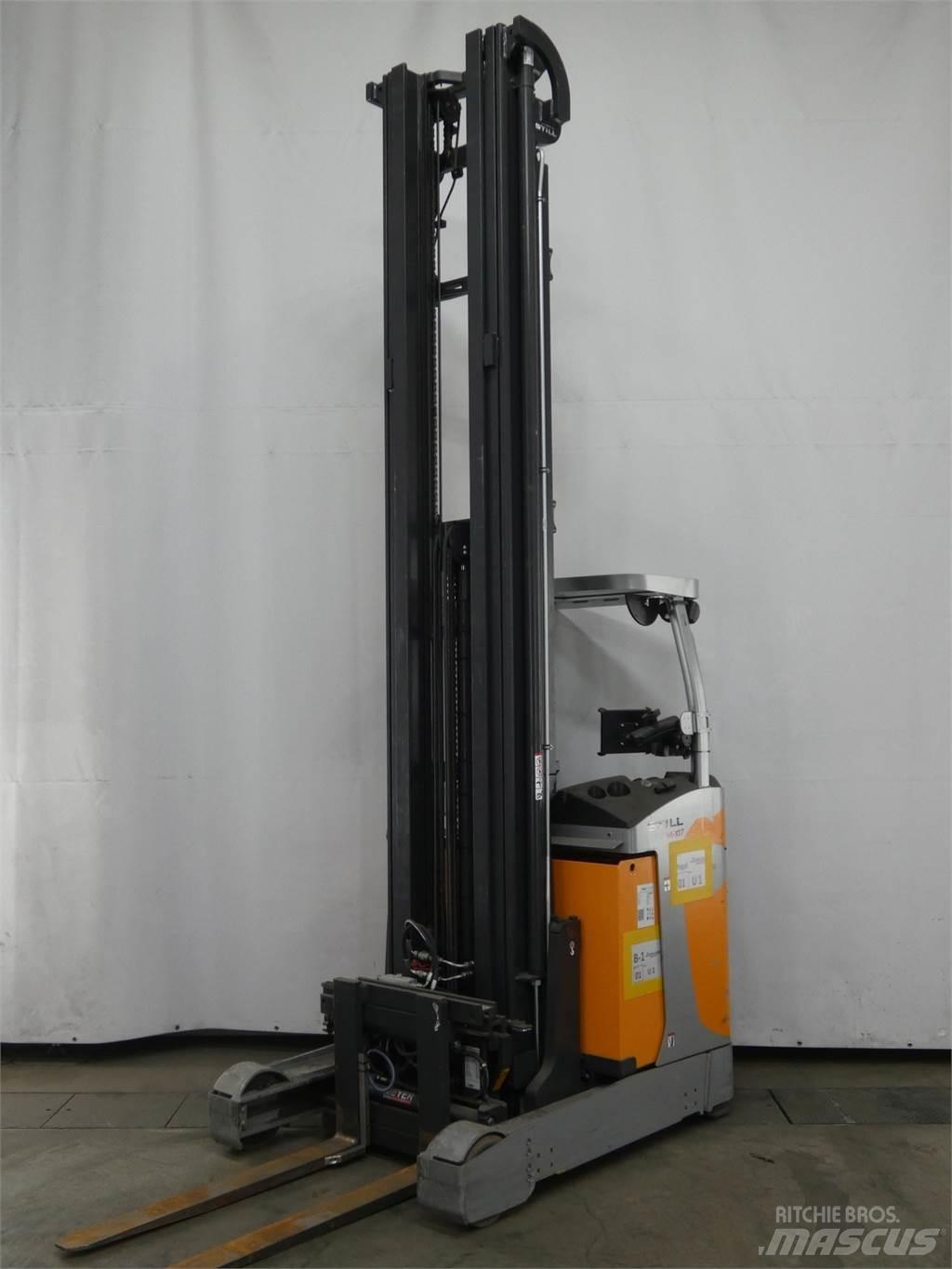 Still FM-X17 Reachtruck