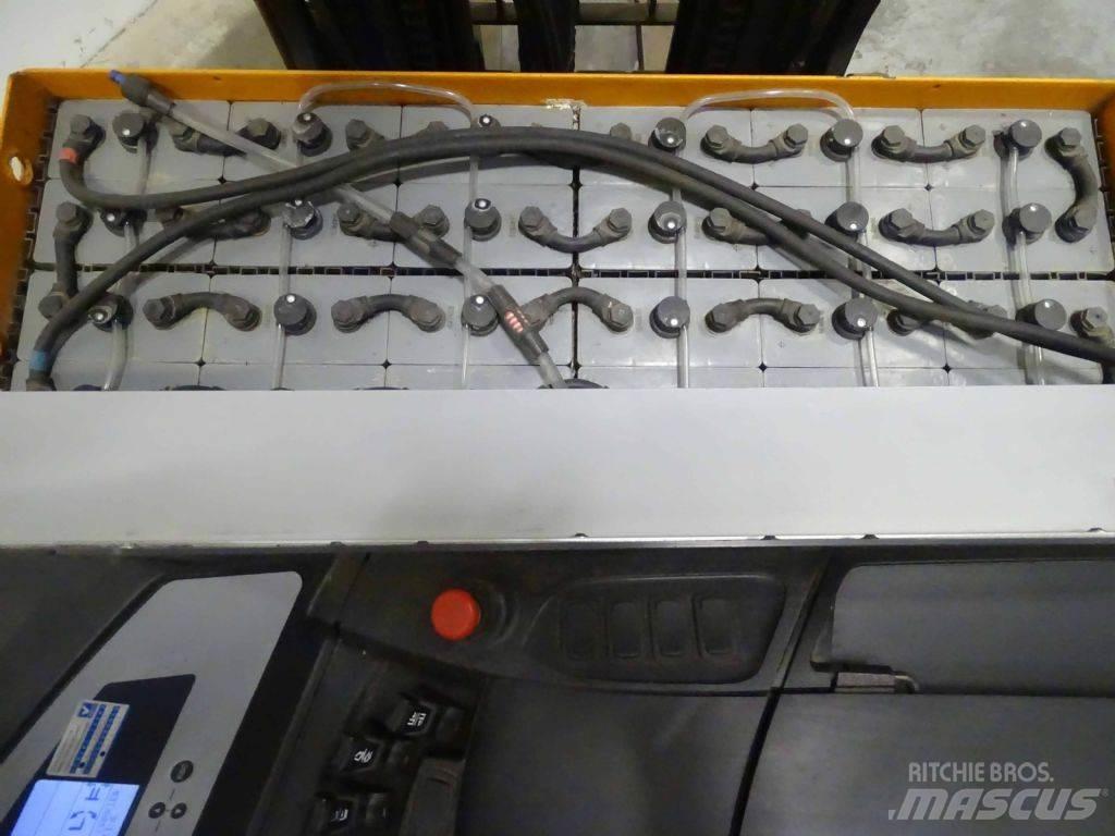 Still FM-X17 Reachtruck