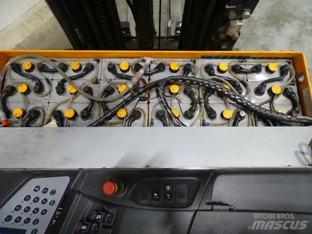 Still FM-X17 Reachtruck