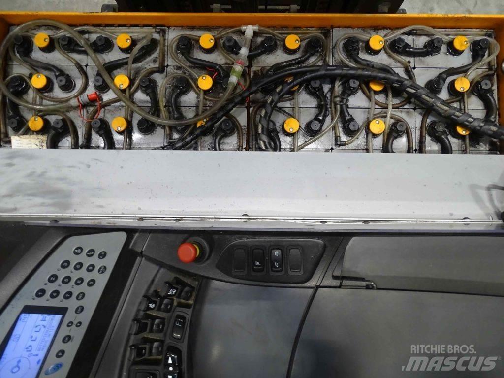 Still FM-X17 Reachtruck