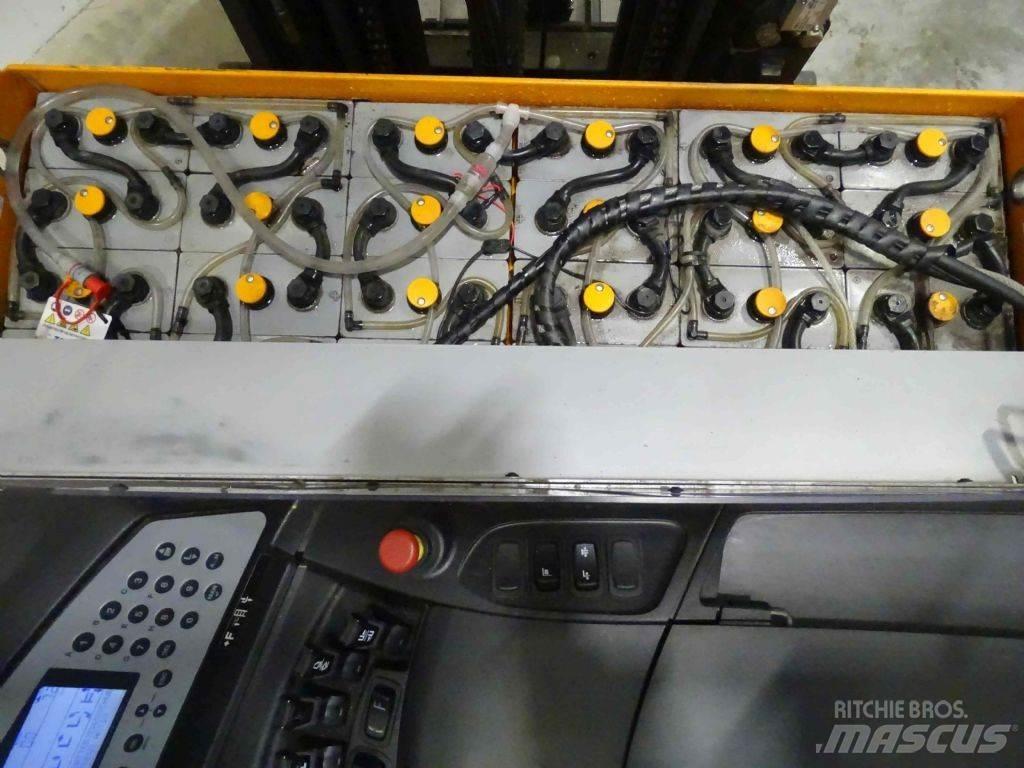 Still FM-X17 Reachtruck