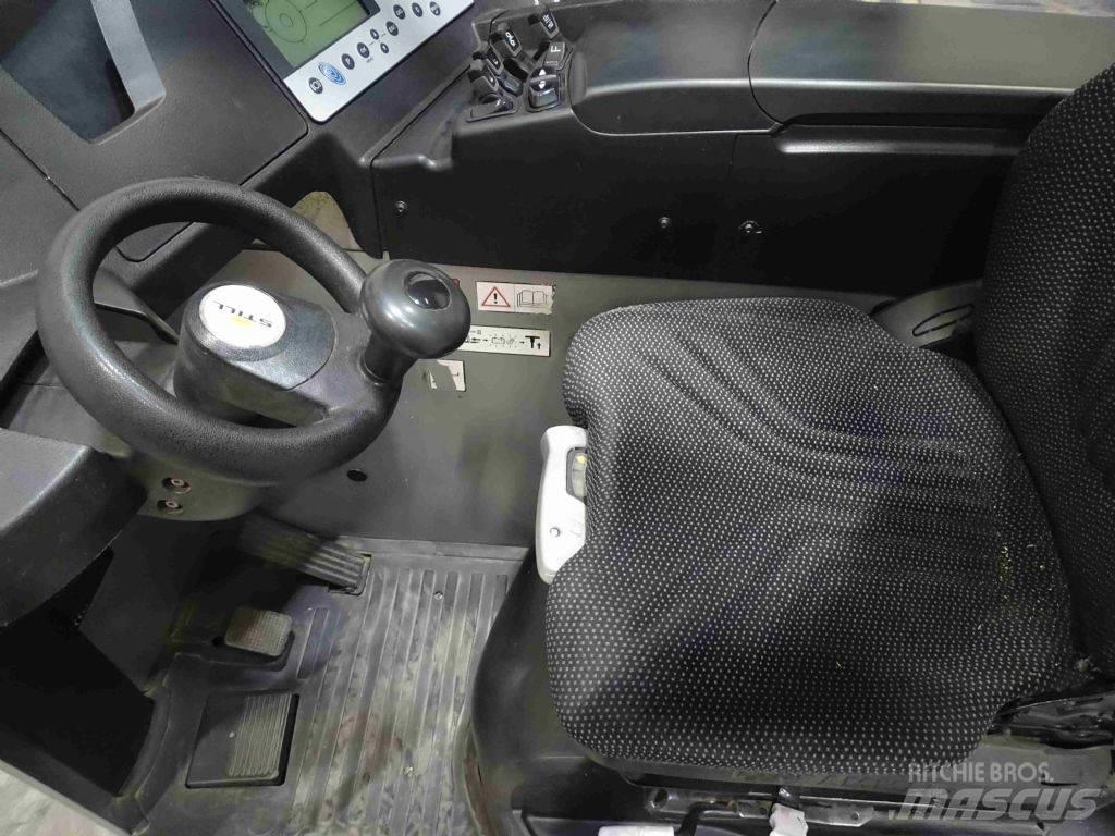 Still FM-X17 Reachtruck