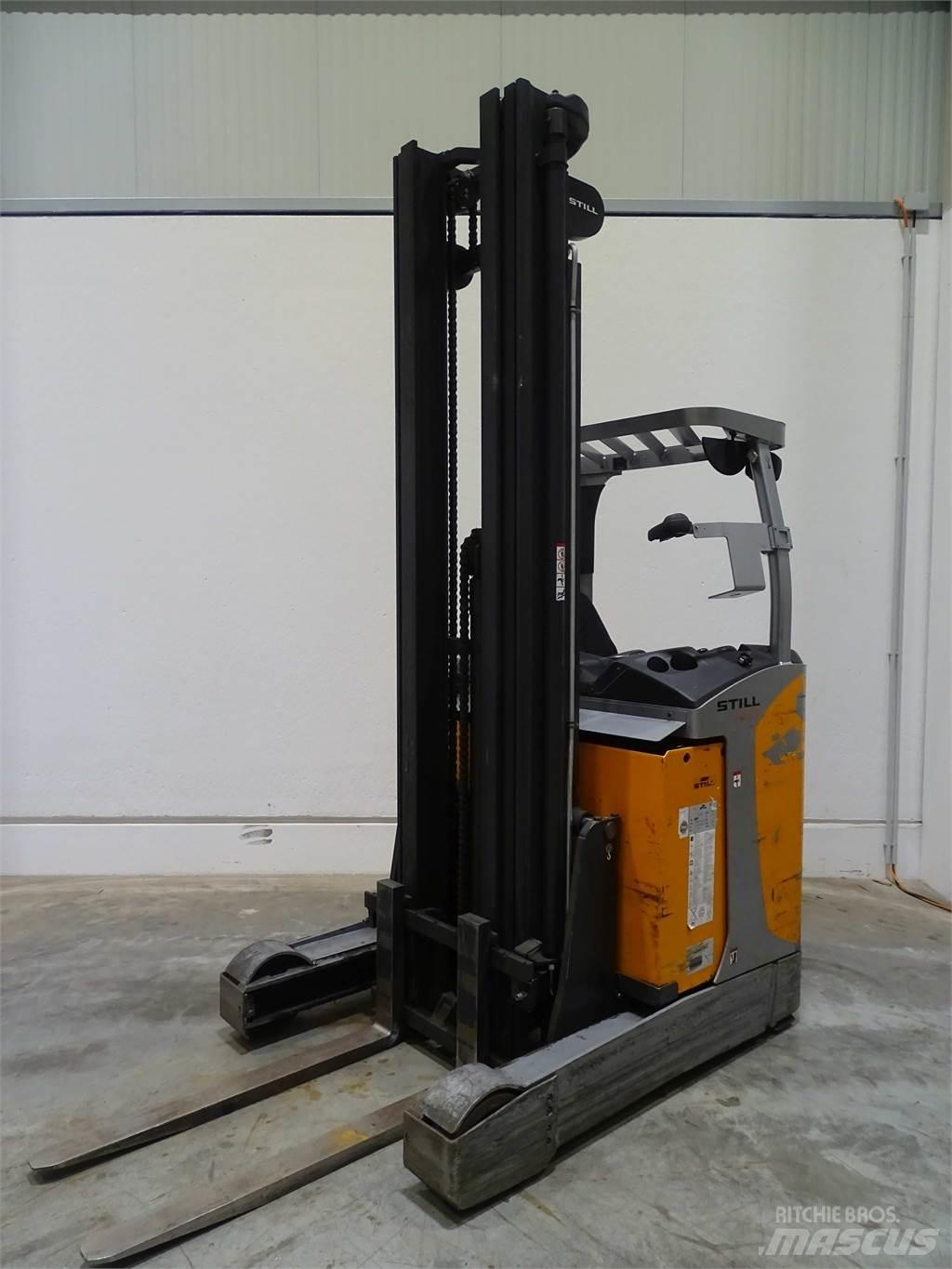 Still FM-X17 Reachtruck