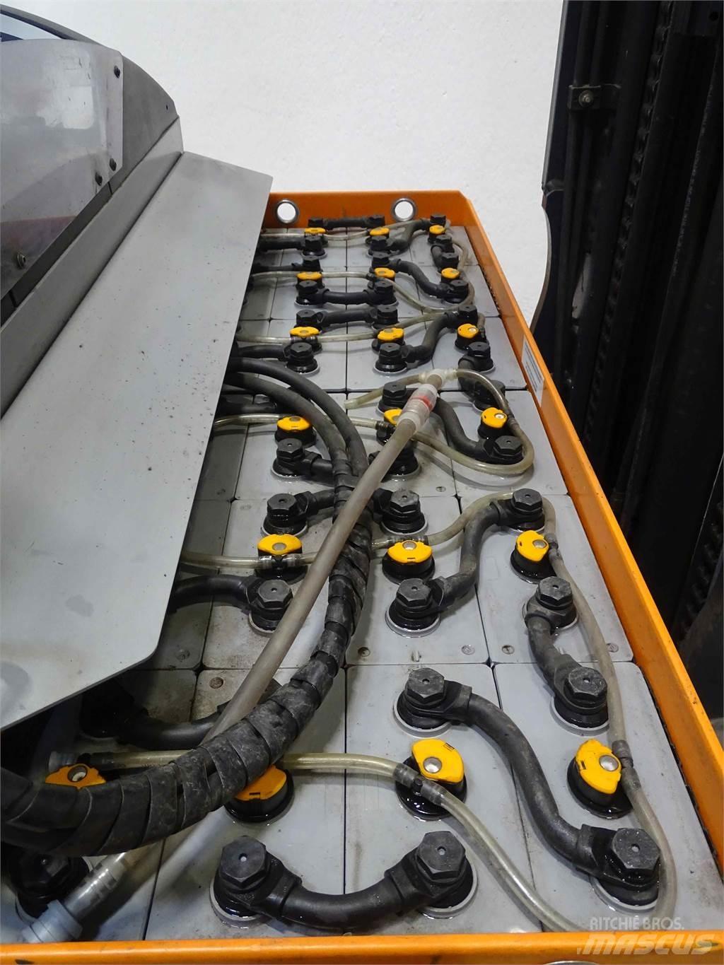 Still FM-X17 Reachtruck