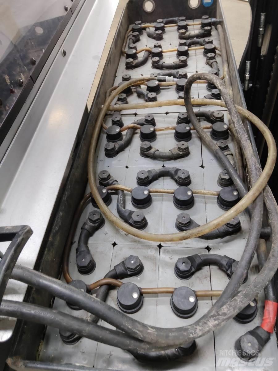 Still FM-X17 Reachtruck