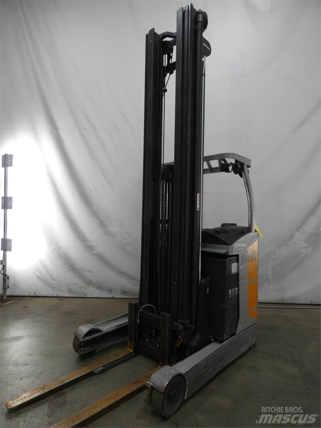 Still FM-X17 Reachtruck