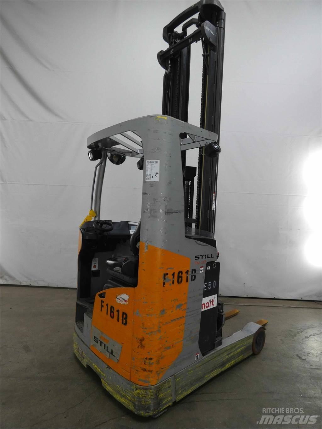 Still FM-X17 Reachtruck