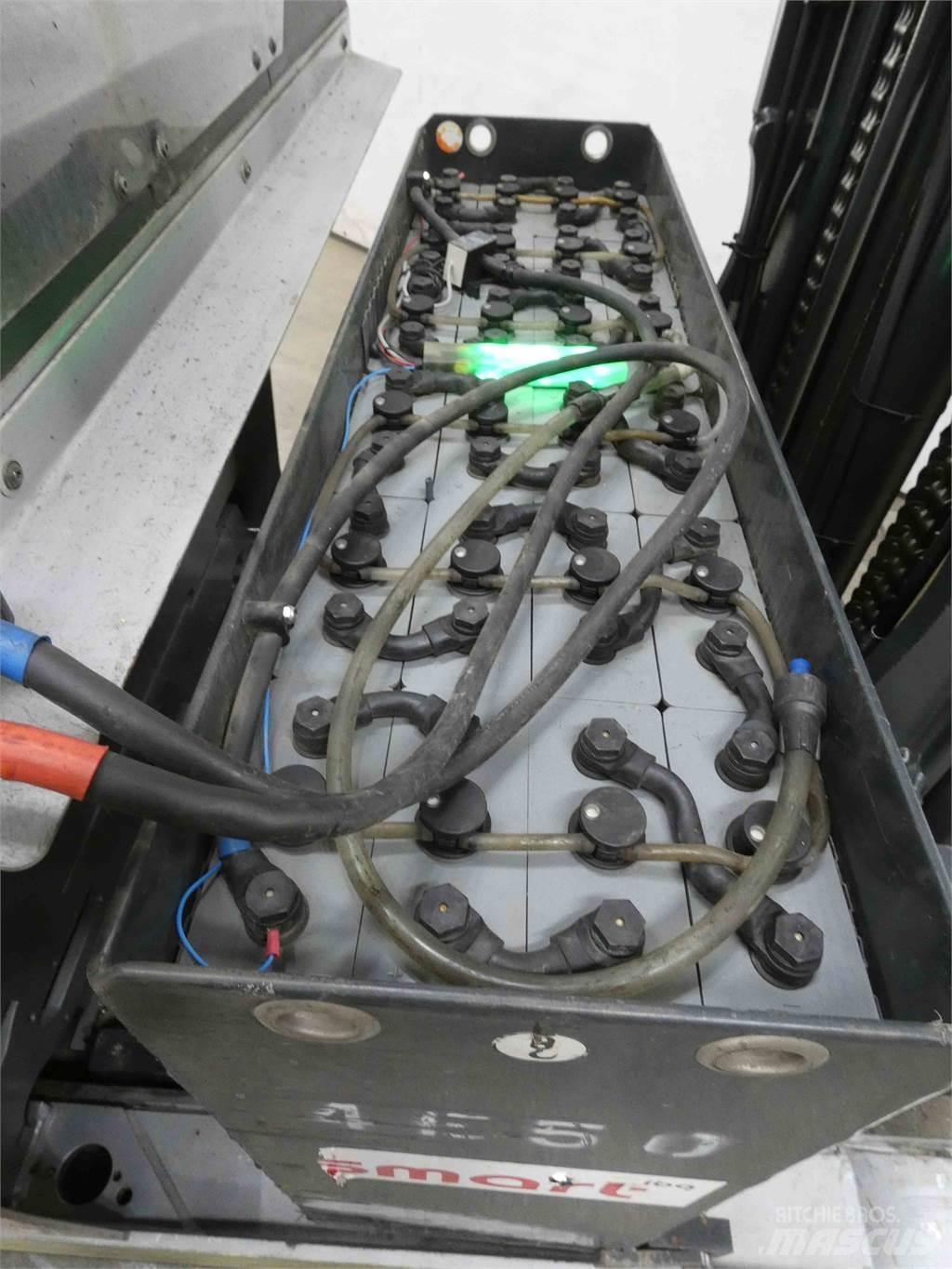 Still FM-X17 Reachtruck