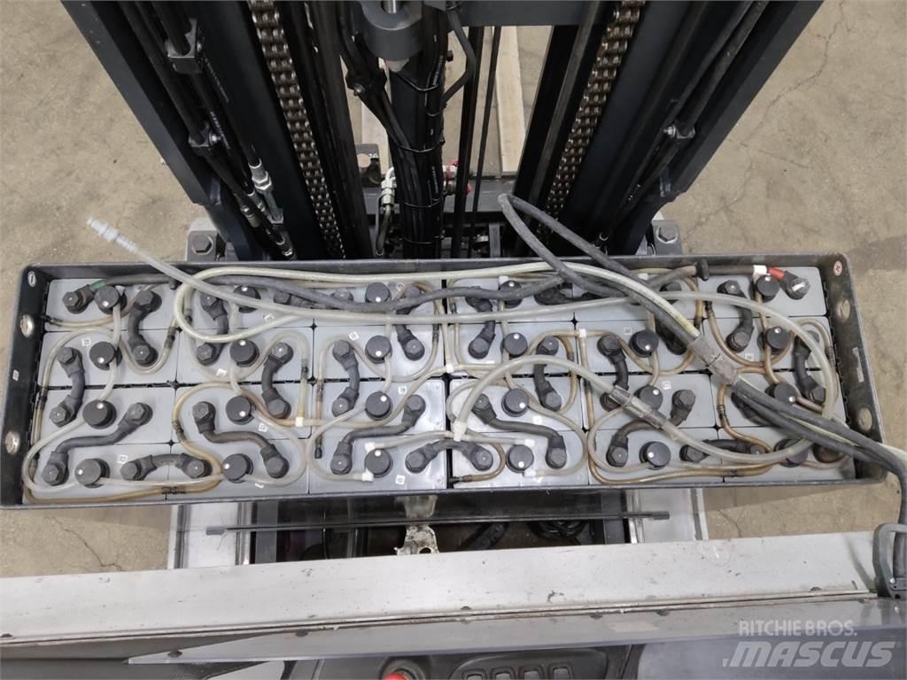 Still FM-X17 Reachtruck