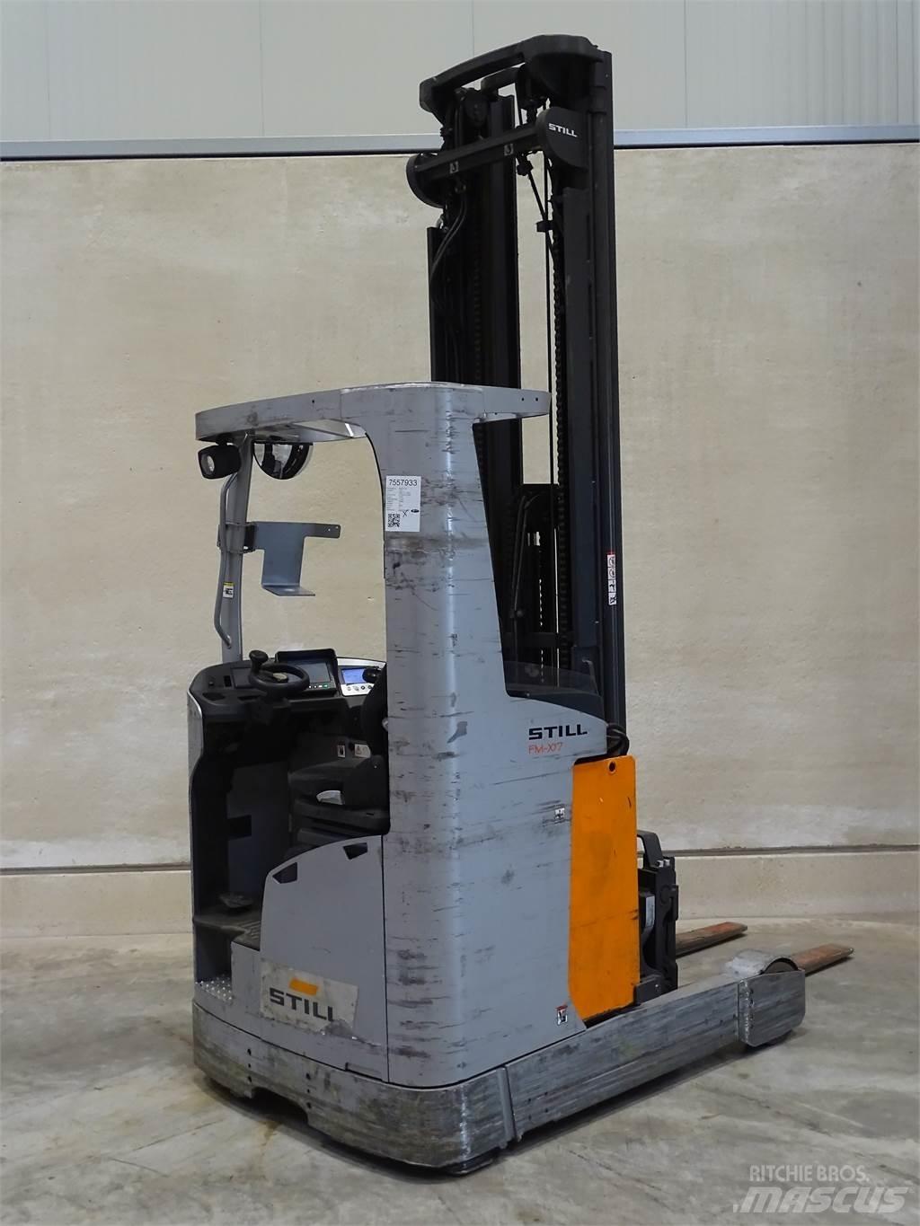 Still FM-X17 Reachtruck