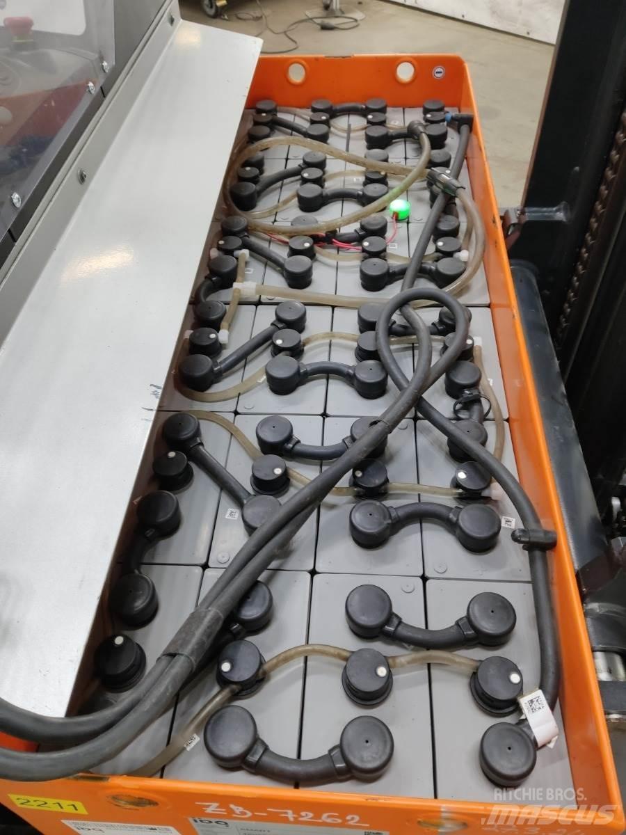 Still FM-X17 Reachtruck
