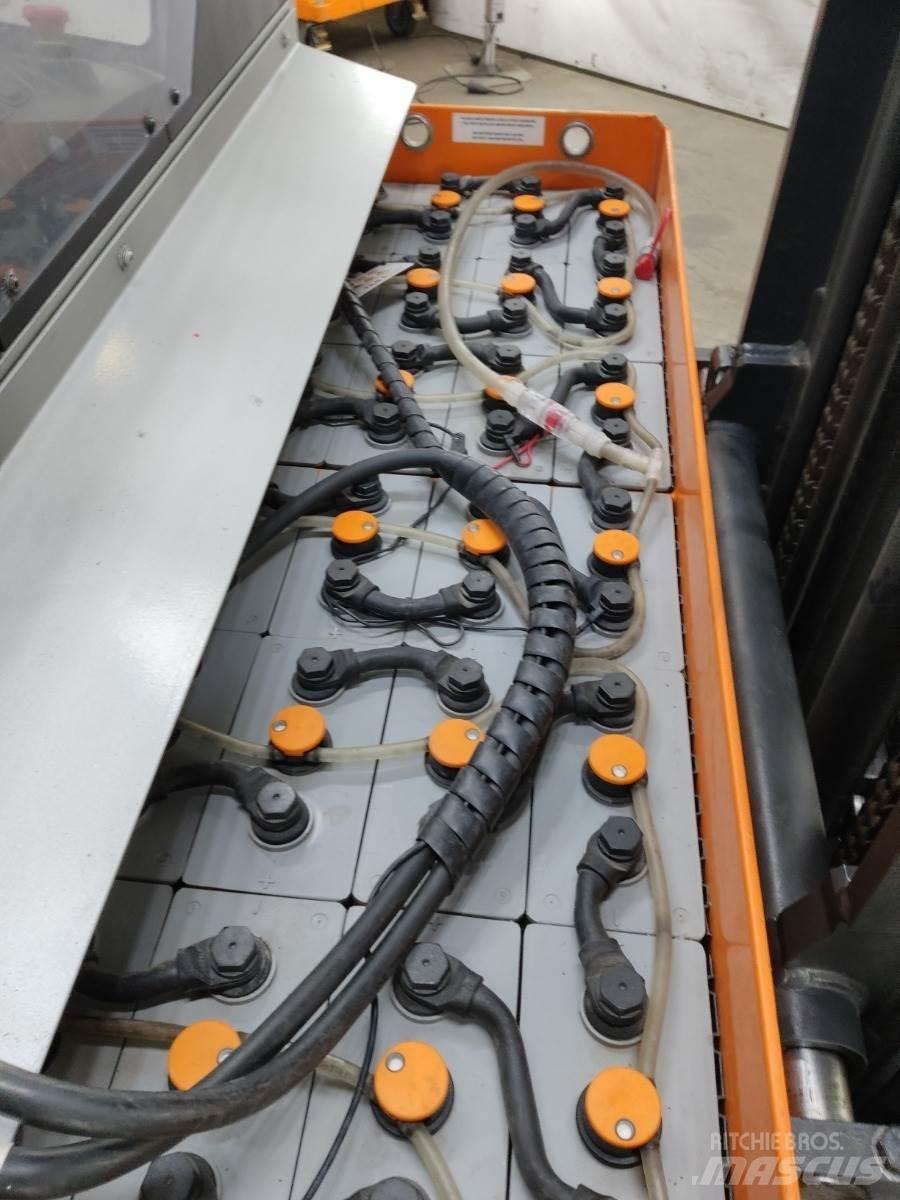 Still FM-X17 Reachtruck