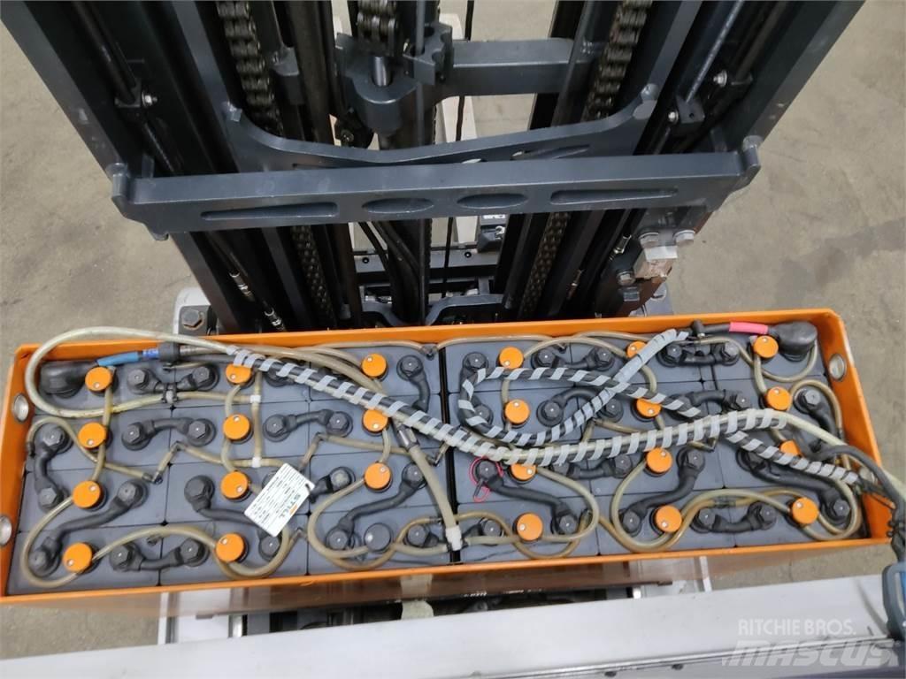 Still FM-X17 Reachtruck