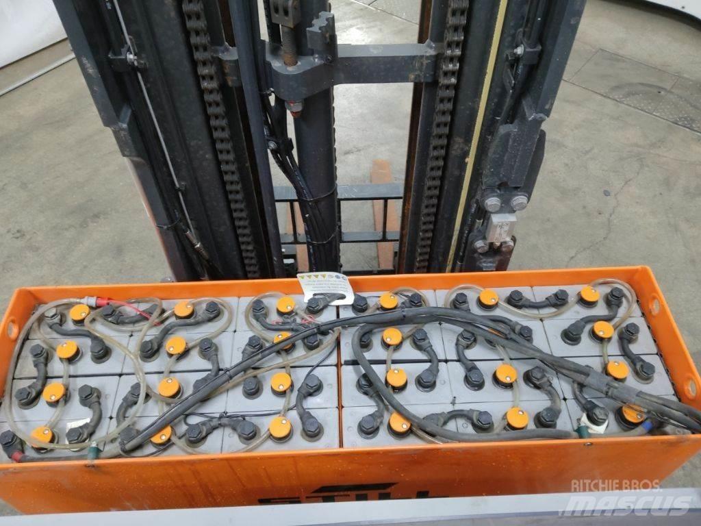 Still FM-X17WV Reachtruck