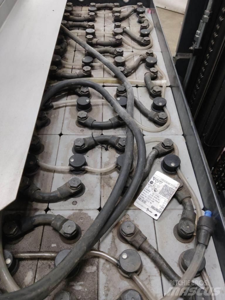 Still FM-X20 Reachtruck