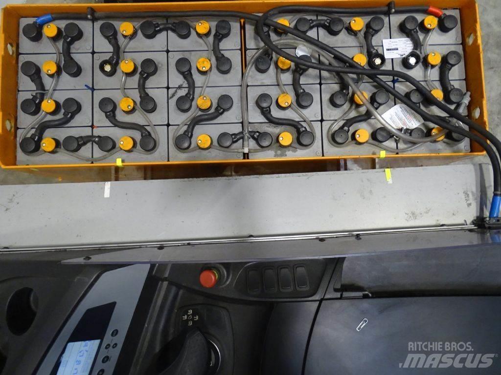 Still FM-X20 Reachtruck
