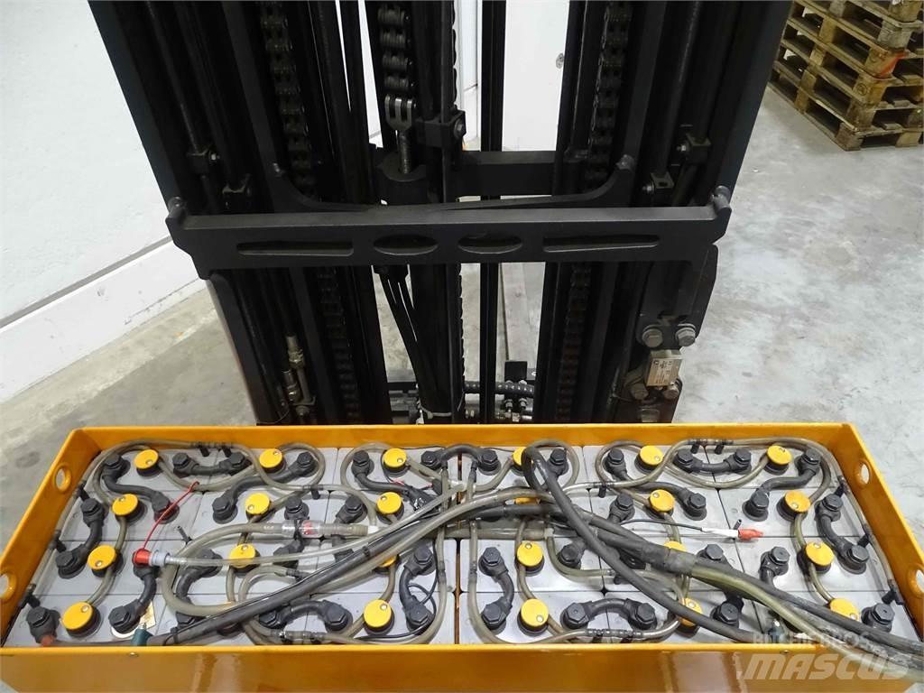 Still FM-X20 Reachtruck
