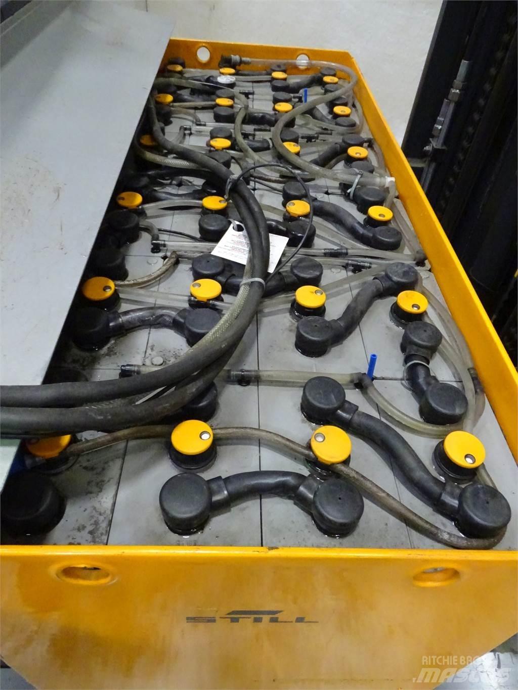 Still FM-X20 Reachtruck