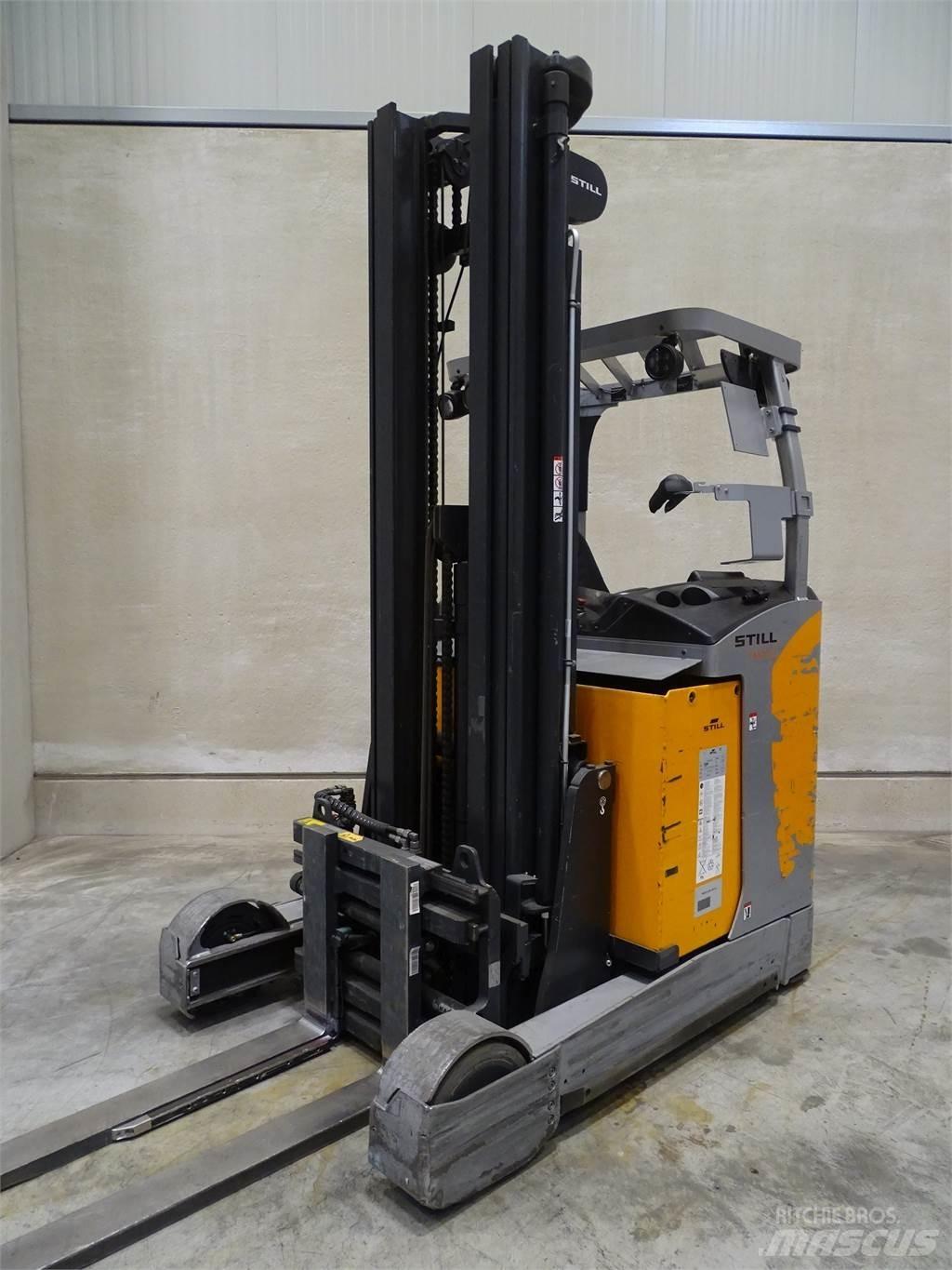 Still FM-X20 Reachtruck