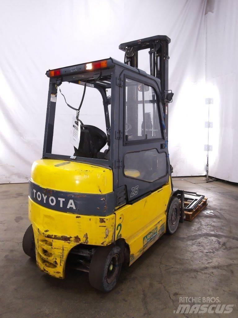 Toyota 7FBMF25 El gaffeltrucks