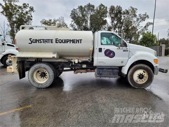 Ford F750 Tankvogne - vand