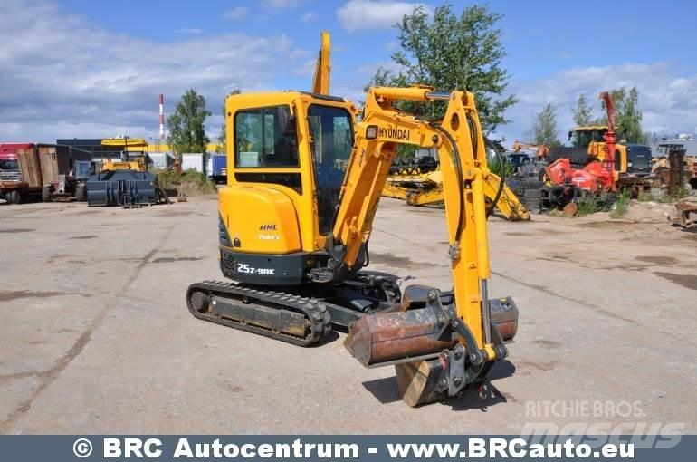 Hyundai R25Z-9AK Minigravemaskiner