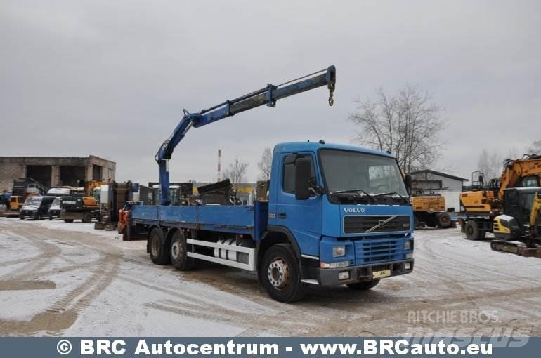 Volvo FM7 Lastbil med kran