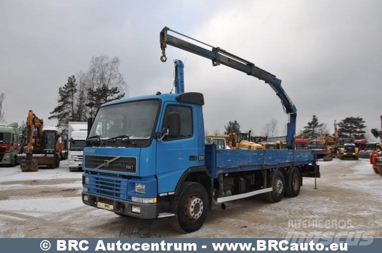 Volvo FM7 Lastbil med kran
