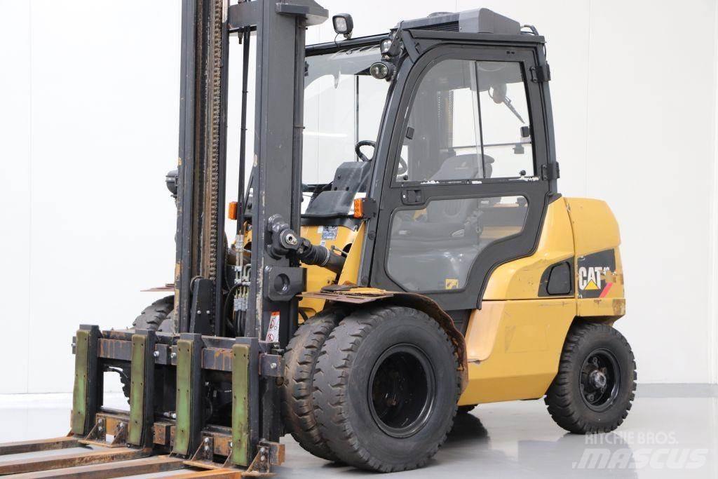 CAT DP40NT Diesel gaffeltrucks