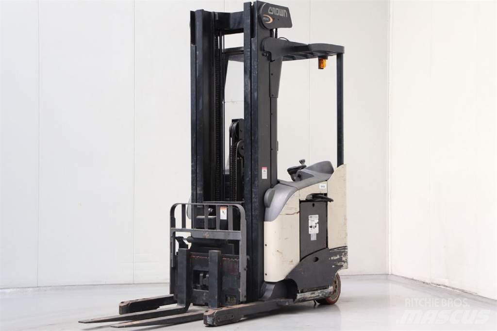 Crown RD5280S-30 Reachtruck