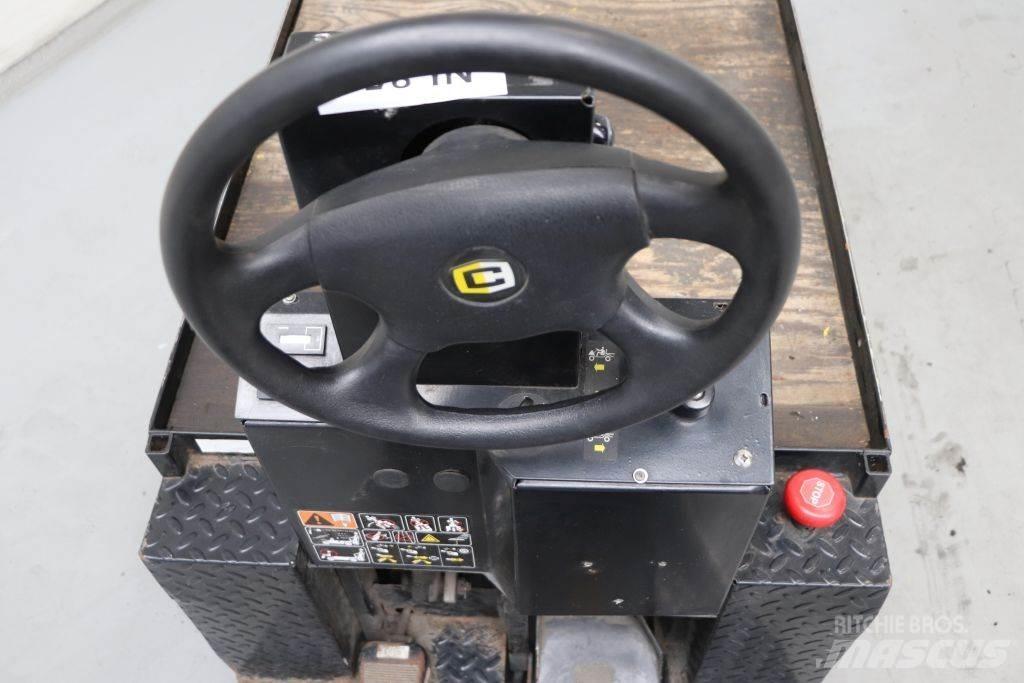 Cushman  Bugsertruck