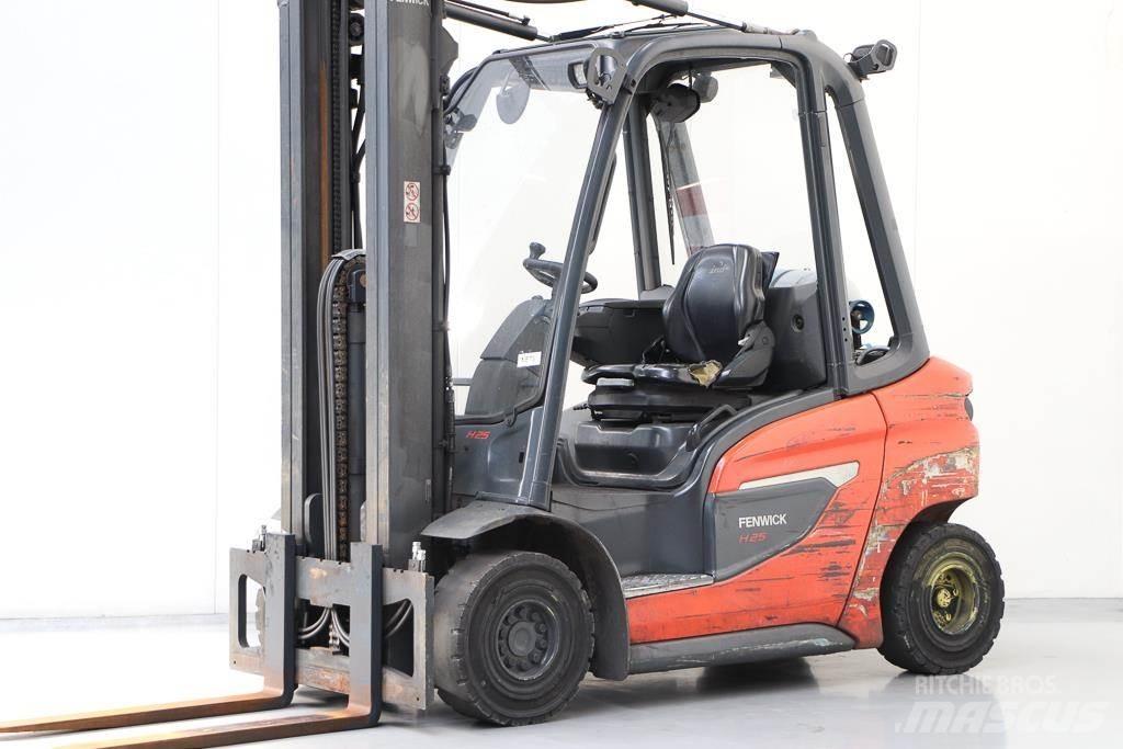 Linde H25T-01 LPG gaffeltrucks