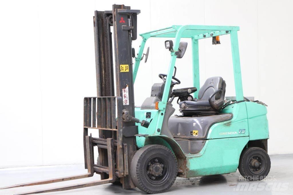 Mitsubishi FG25NT LPG gaffeltrucks