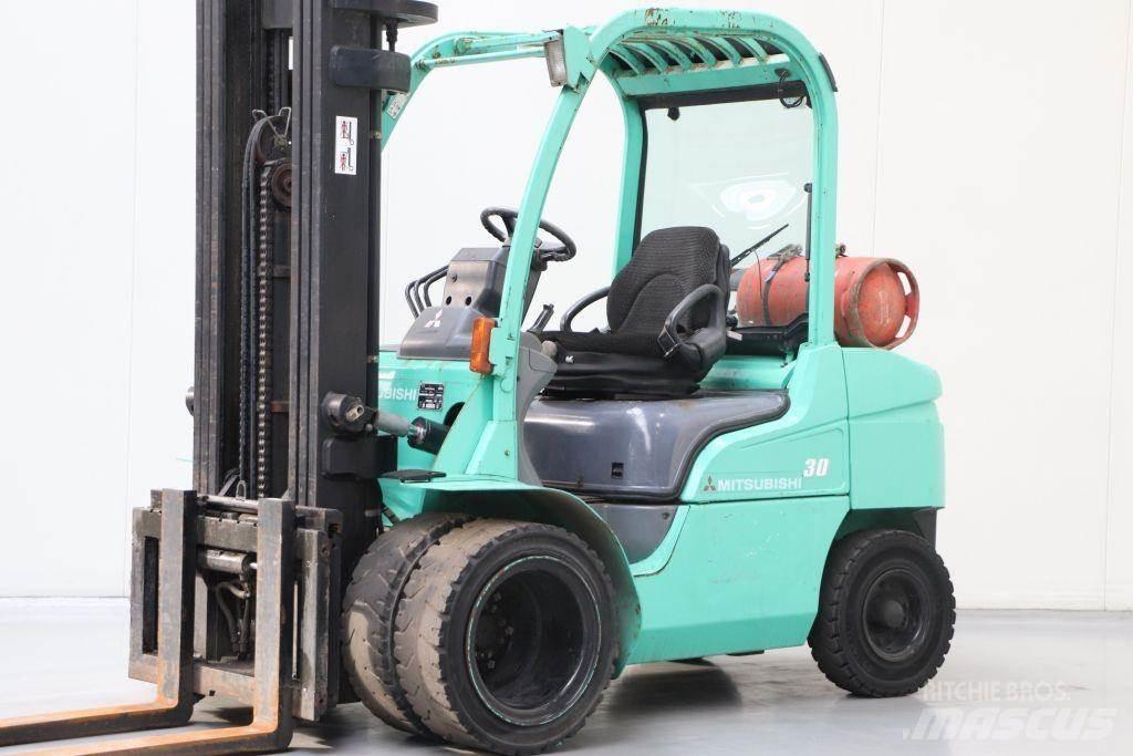 Mitsubishi FG30N LPG gaffeltrucks