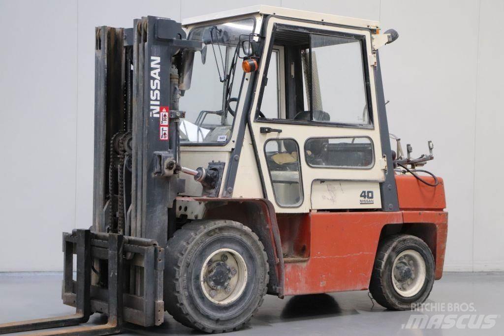 Nissan BF03A35U LPG gaffeltrucks
