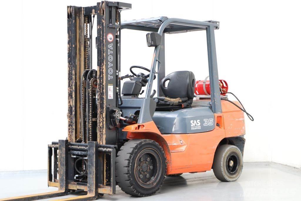 Toyota 02-7FGJF35 LPG gaffeltrucks