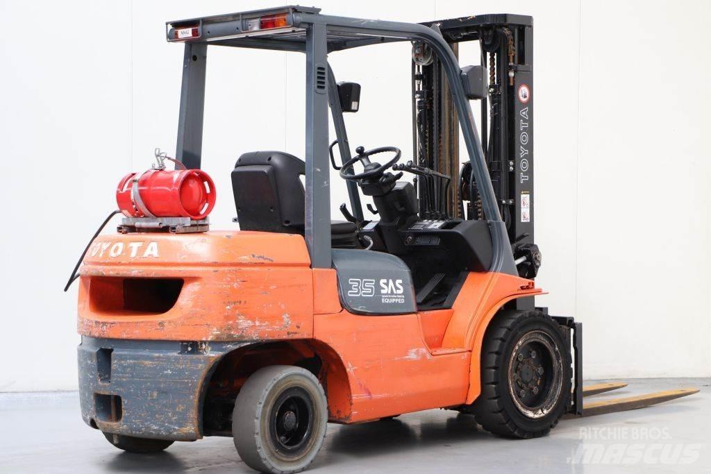 Toyota 02-7FGJF35 LPG gaffeltrucks