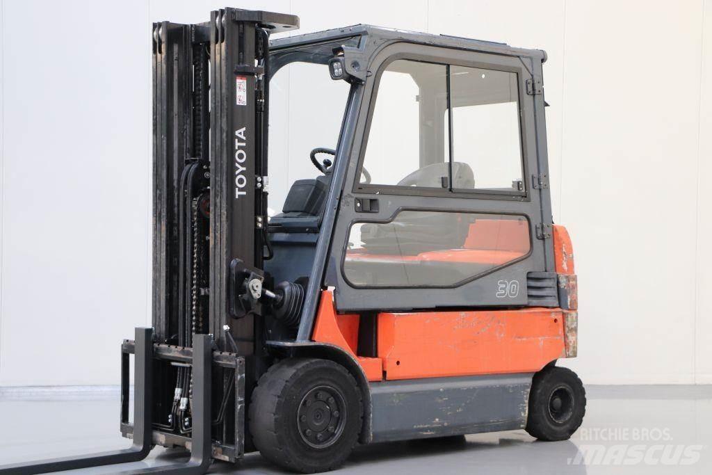 Toyota 7FBMF30 El gaffeltrucks