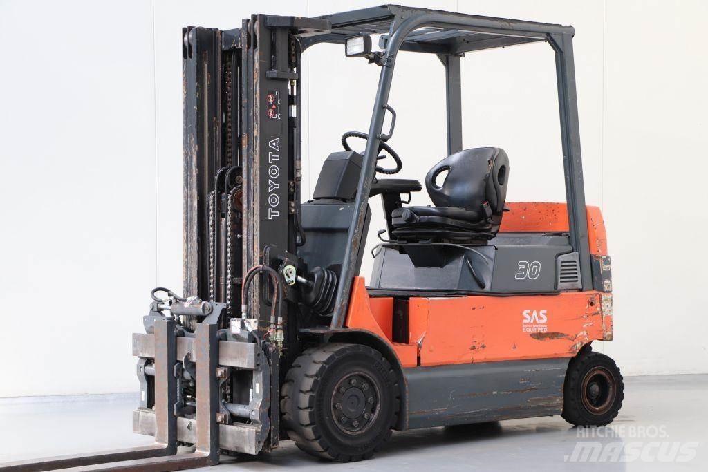 Toyota 7FBMF30 El gaffeltrucks