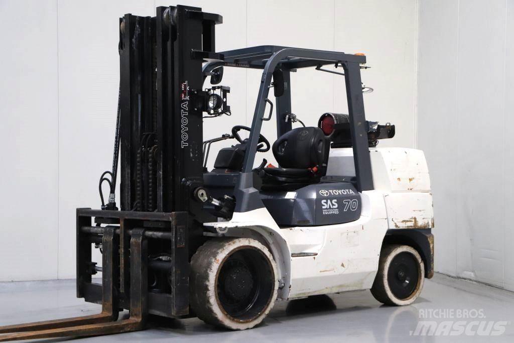 Toyota 7FGCU70 LPG gaffeltrucks