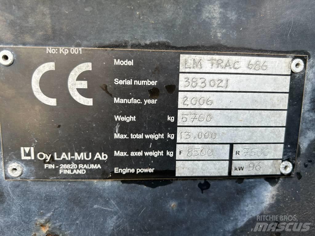 LM Trac 686 Kompakte traktorer