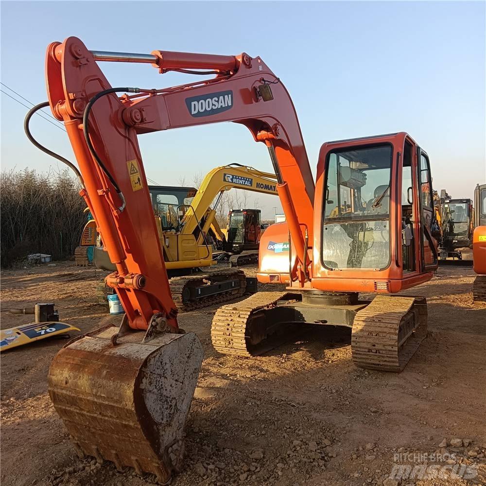 Doosan DH 70 Gravemaskiner på larvebånd
