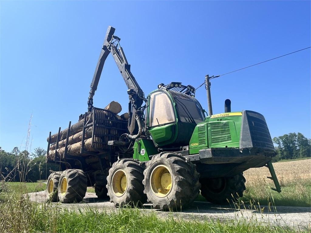John Deere 1210E Udkørselsmaskiner