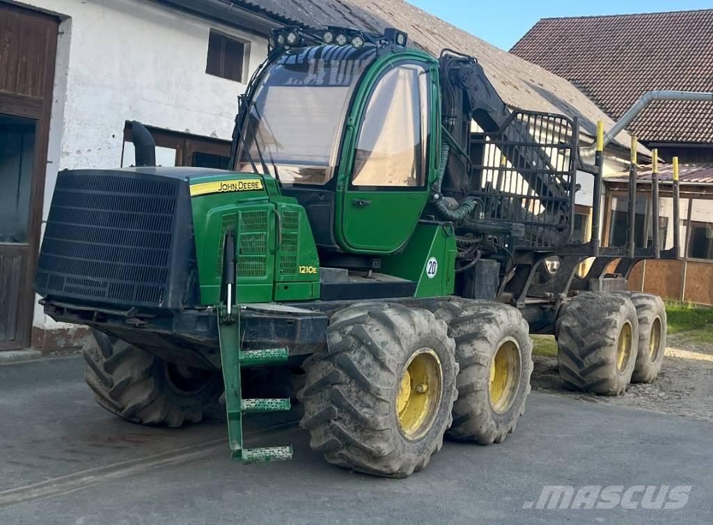 John Deere 1210E Udkørselsmaskiner