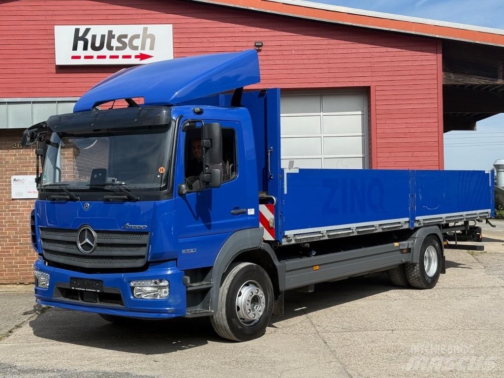 Mercedes-Benz 1630L Lastbil med lad/Flatbed
