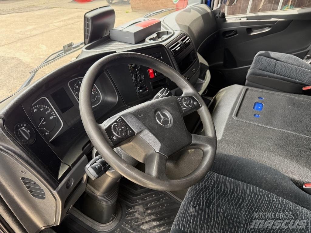 Mercedes-Benz 1630L Lastbil med lad/Flatbed